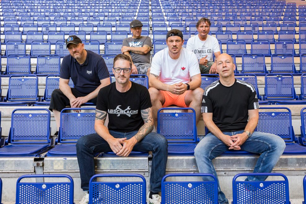 Ob „HSV Forever“ oder „Mein Hamburg lieb' ich sehr“: Abschlach! untermalt die Heimspiele des HSV musikalisch.