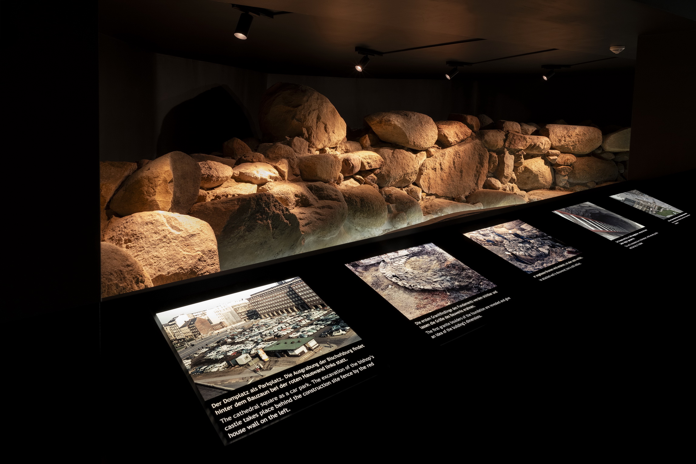 Blick in die Ausstellung zur Bischofsburg