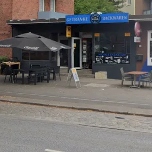 Nach einem Überfall auf den „TikTak Kiosk 3“ in Barmbek sucht die Polizei nach Zeugen (Archivbild).