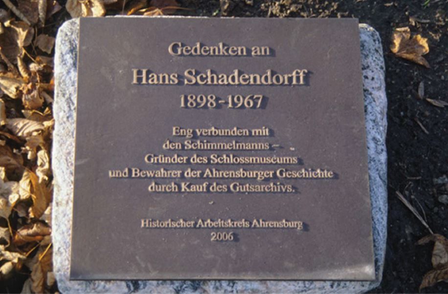 Gedenktafel an Hans Schadendorff in Ahrensburg
