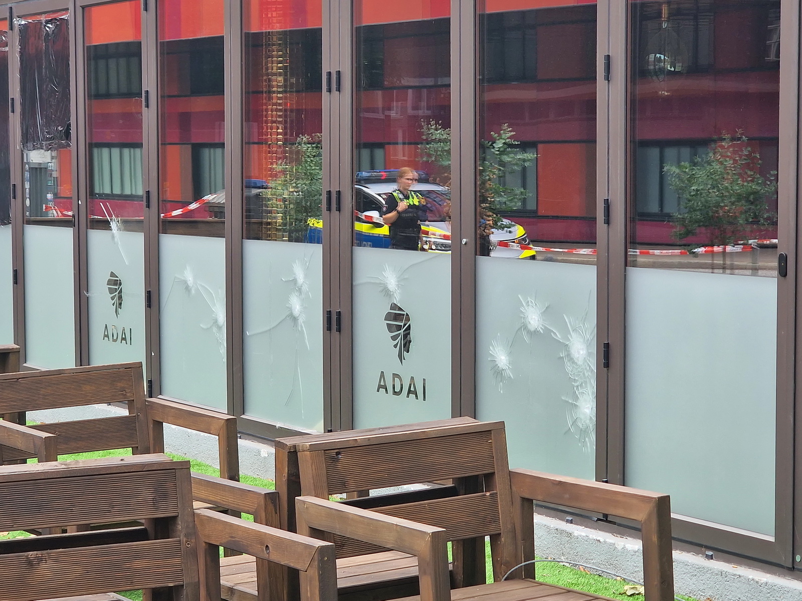 Einschusslöcher in Shisha-Bar auf St. Pauli – was steckt dahinter?