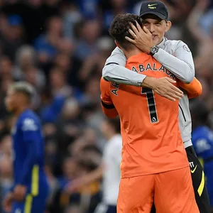 Thomas Tuchel umarmt Kepa Arrizabalaga