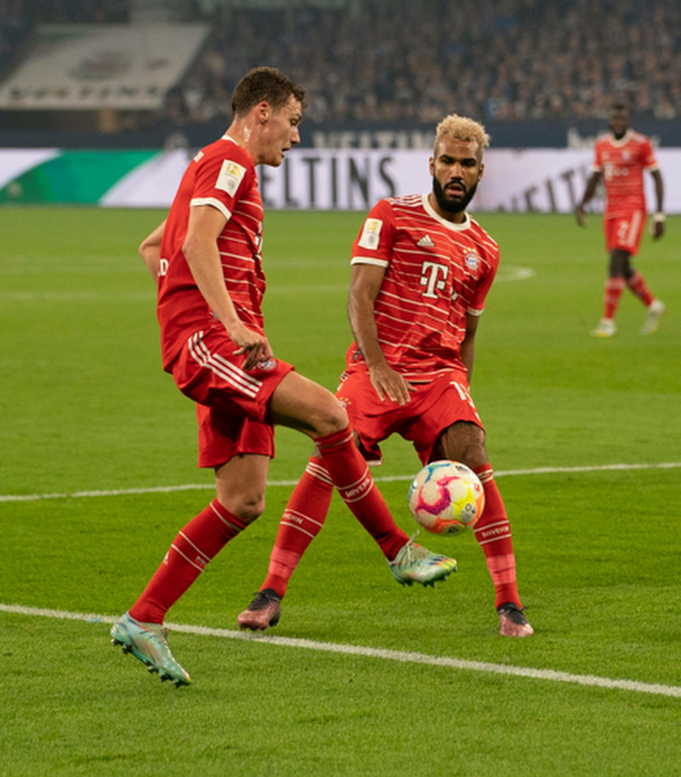 Benjamin Pavard und Eric Maxim Choupo-Moting