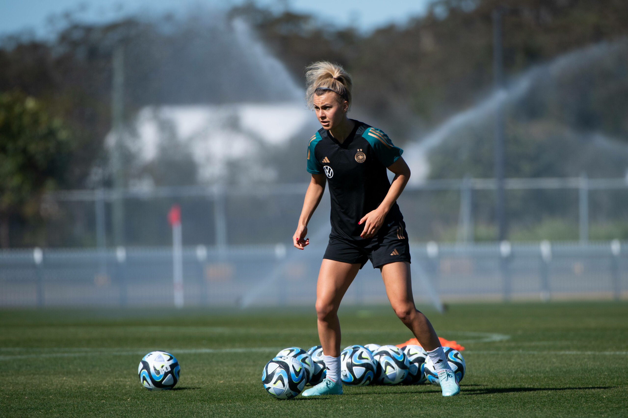 Lena Lattwein beim Training während der Frauen Fußball Weltmeisterschaft in Australien