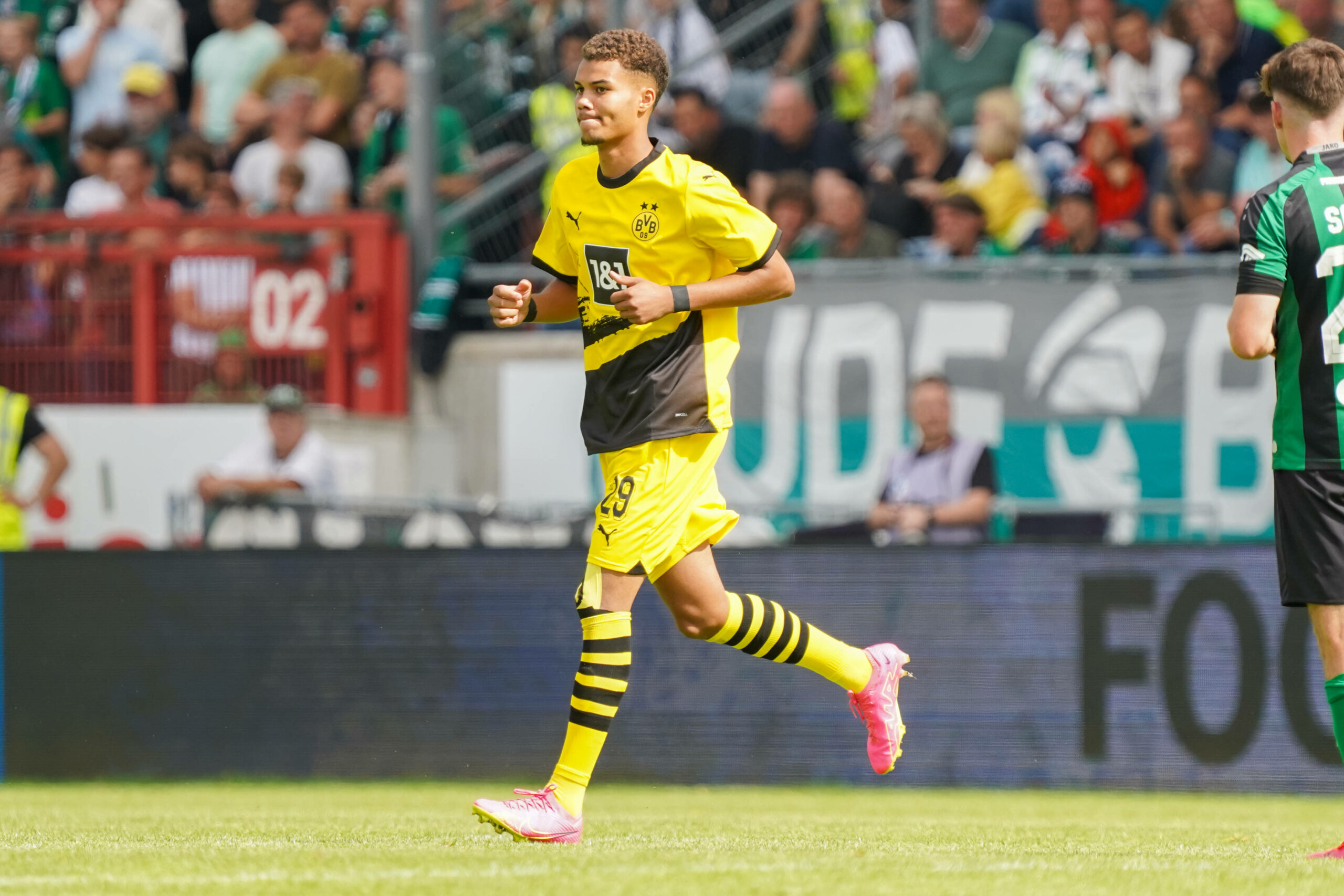 BVB-Spieler Jermain Nischalke im Spiel Preußen Münster gegen Borussia Dortmund U23.
