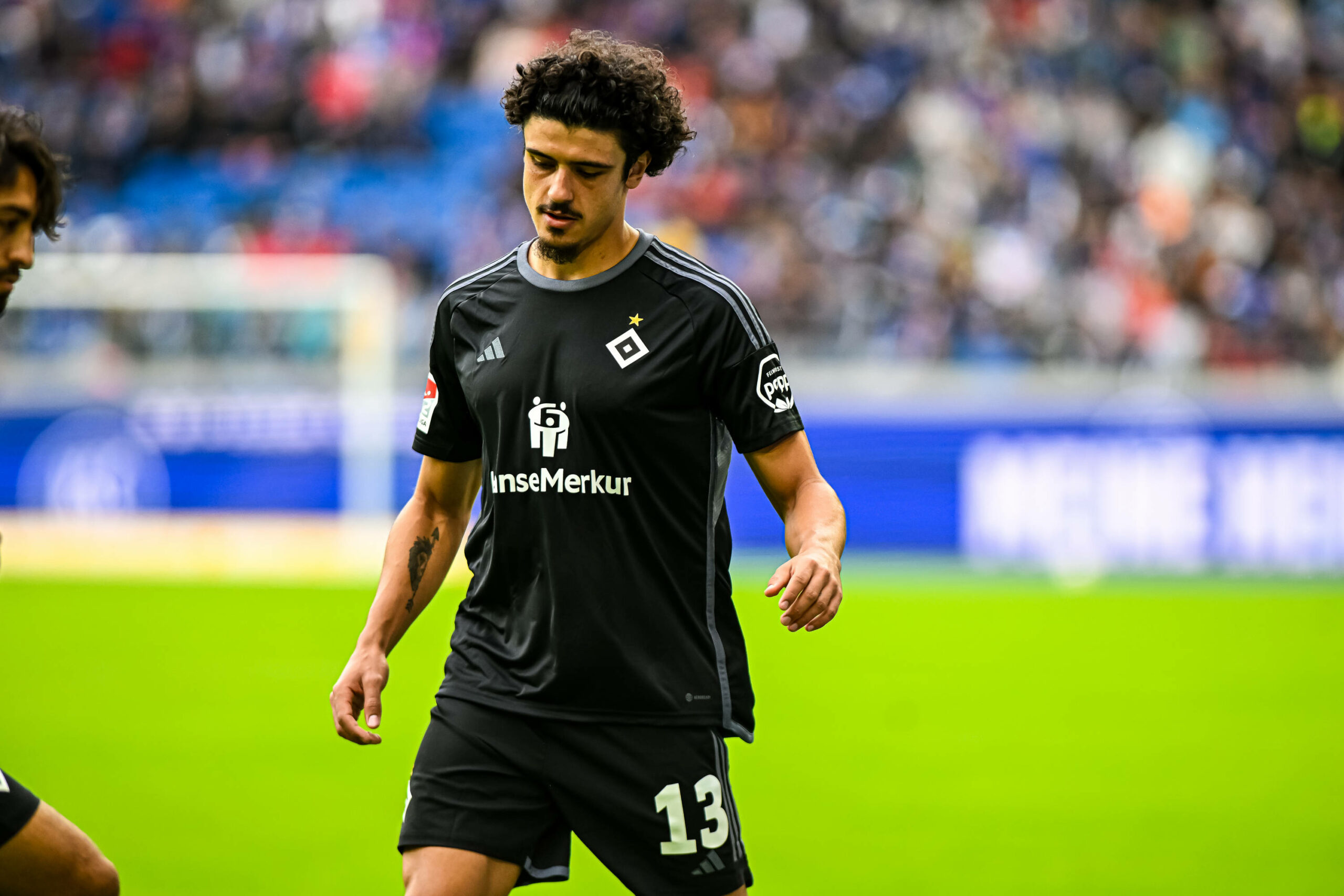 Nasch 55 Minuten wurde HSV-Verteidiger Guilherme Ramos in Karlsruhe ausgewechselt.