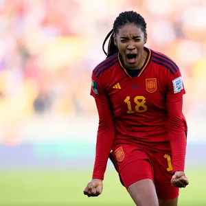 Salma Paralluelo sicherte den Spanierinnen mit ihrem Tor in der Verlängerung den Einzug ins Halbfinale.