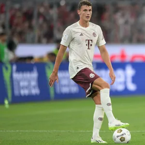 Bayern Verteidiger Benjamin Pavard im Supercup-Finale gegen RB Leipzig