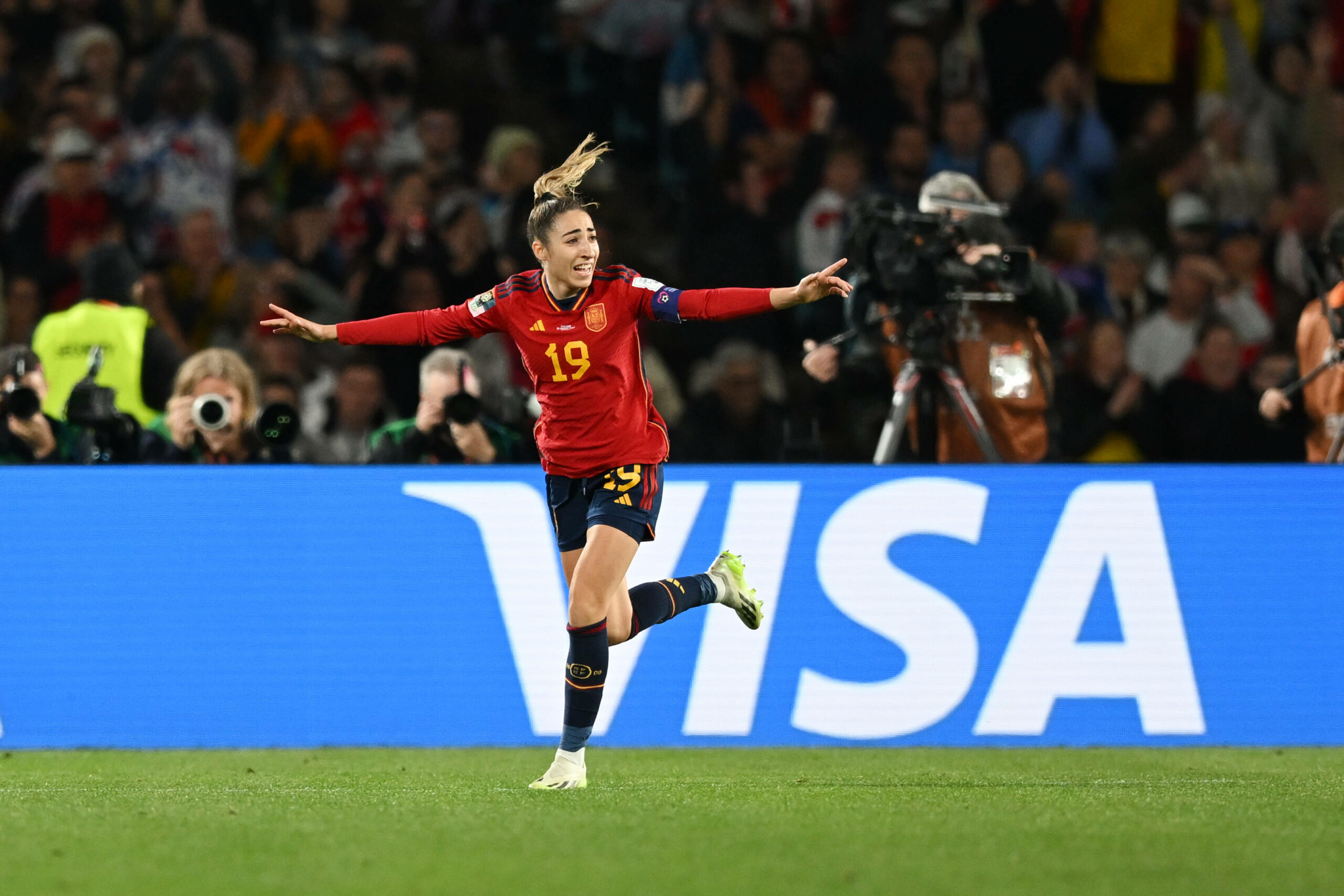 Olga Carmona jubelt nach ihrem Treffer im WM-Finale