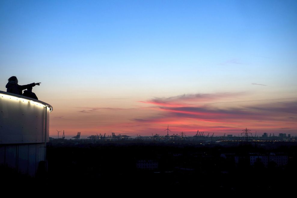 Vom Energieberg kann man über ganz Hamburg gucken.