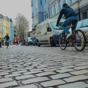 Die Ottenser Hauptstraße soll genauso wie die Bahrenfelder Straße autoarm gestaltet werden.