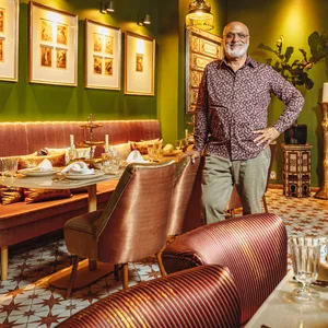 Top-Gastronom Hanna Saliba steht in seinem Restaurant „Saliba“