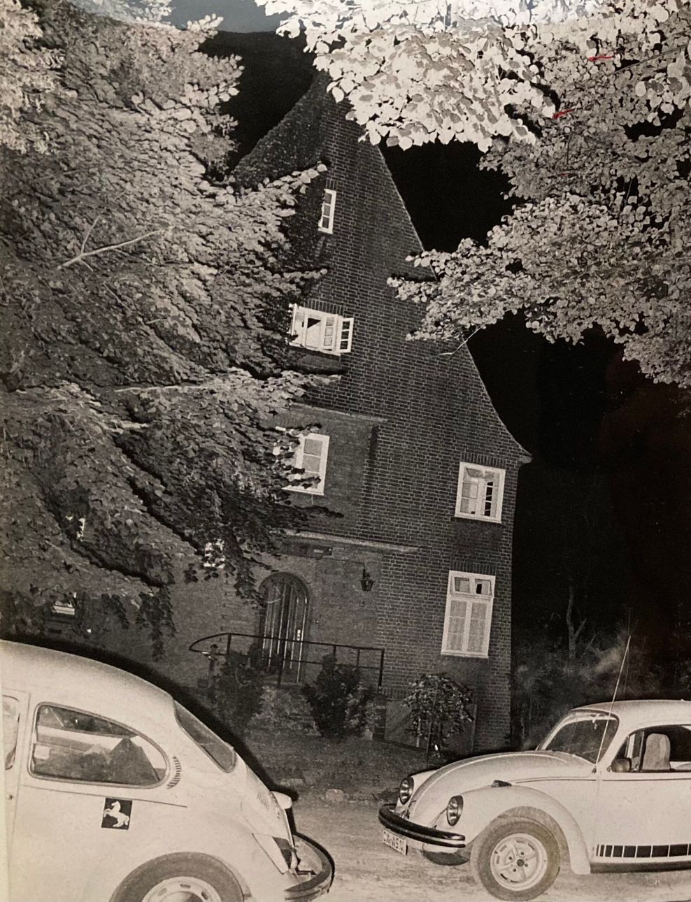 Auf der Terrasse dieser Villa in Ohlstedt kam es zur Tat.