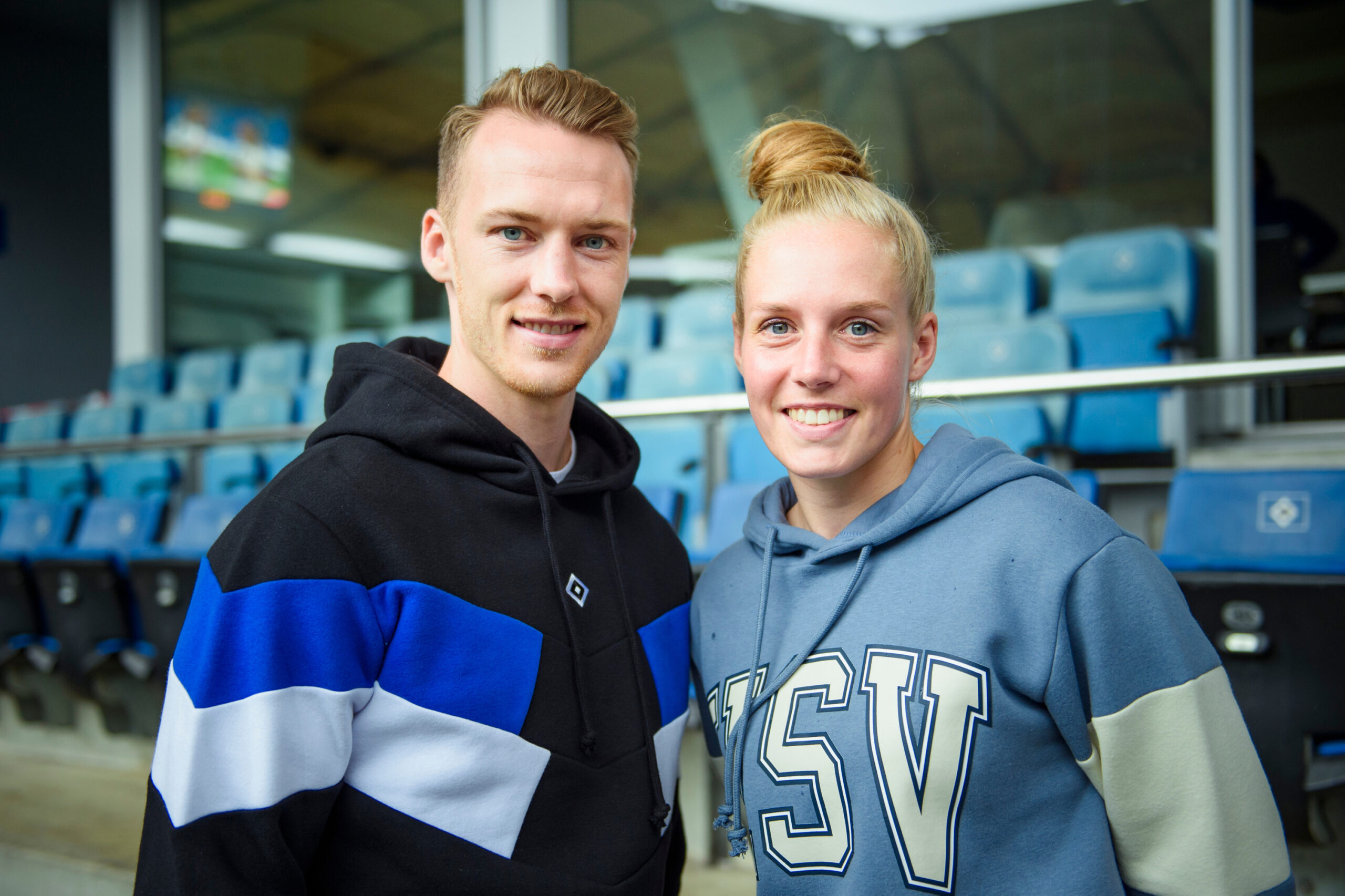 Auch Sebastian Schonlau (hier mit Sarah Stöckmann) unterstützt die HSV-Frauen.