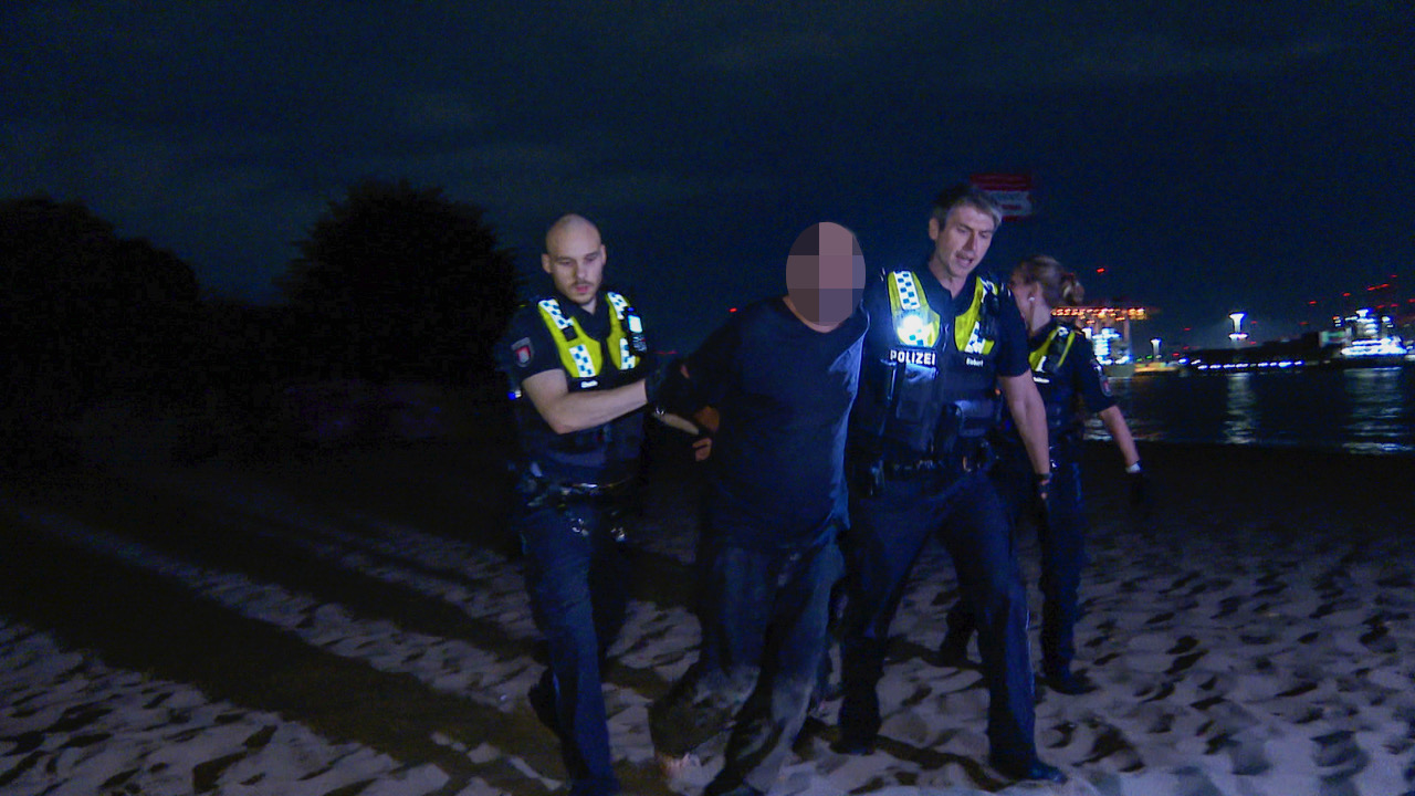 Der 31-jährige Tatverdächtige wurde am Strand von Övelgönne festgenommen.