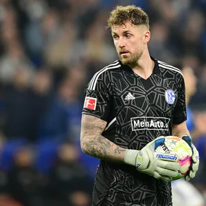 Schalke Torwart Ralf Fährmann bei einem Bundesligaspiel