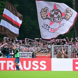 St. Pauli-Fans in Delmenhorst