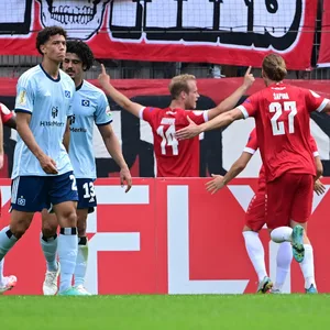 HSV gegen Rot-Weiss Essen im DFB-Pokal