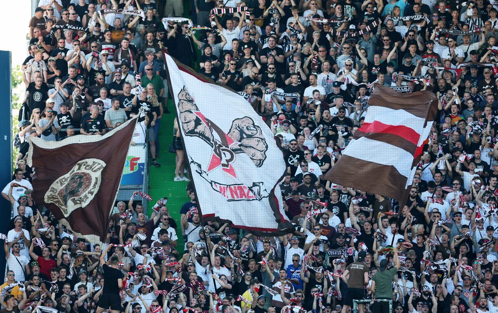 St. Pauli-Fans in Fürth