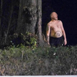 Der Mann randalierte auf dem Friedhof und schrie wirres Zeug.