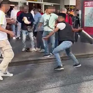 Massenschlägerei in Lübecker Altstadt – mehrere Verletzte