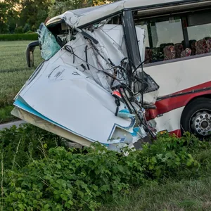 Schwerer Unfall im Norden – 10 verletzte