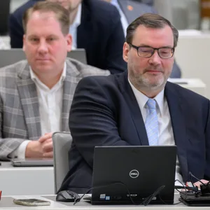 Die AfD-Fraktion im niedersächsischen Landtag: Wer von den Herren wird vom Verfassungsschutz beobachtet? (Archivbild)