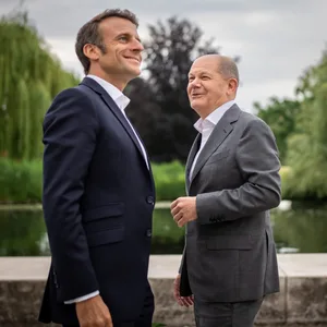 Erst im Juni hatten sich Emmanuel Macron (l.) und Olaf Scholz in Potsdam getroffen. Nun also Hamburg.