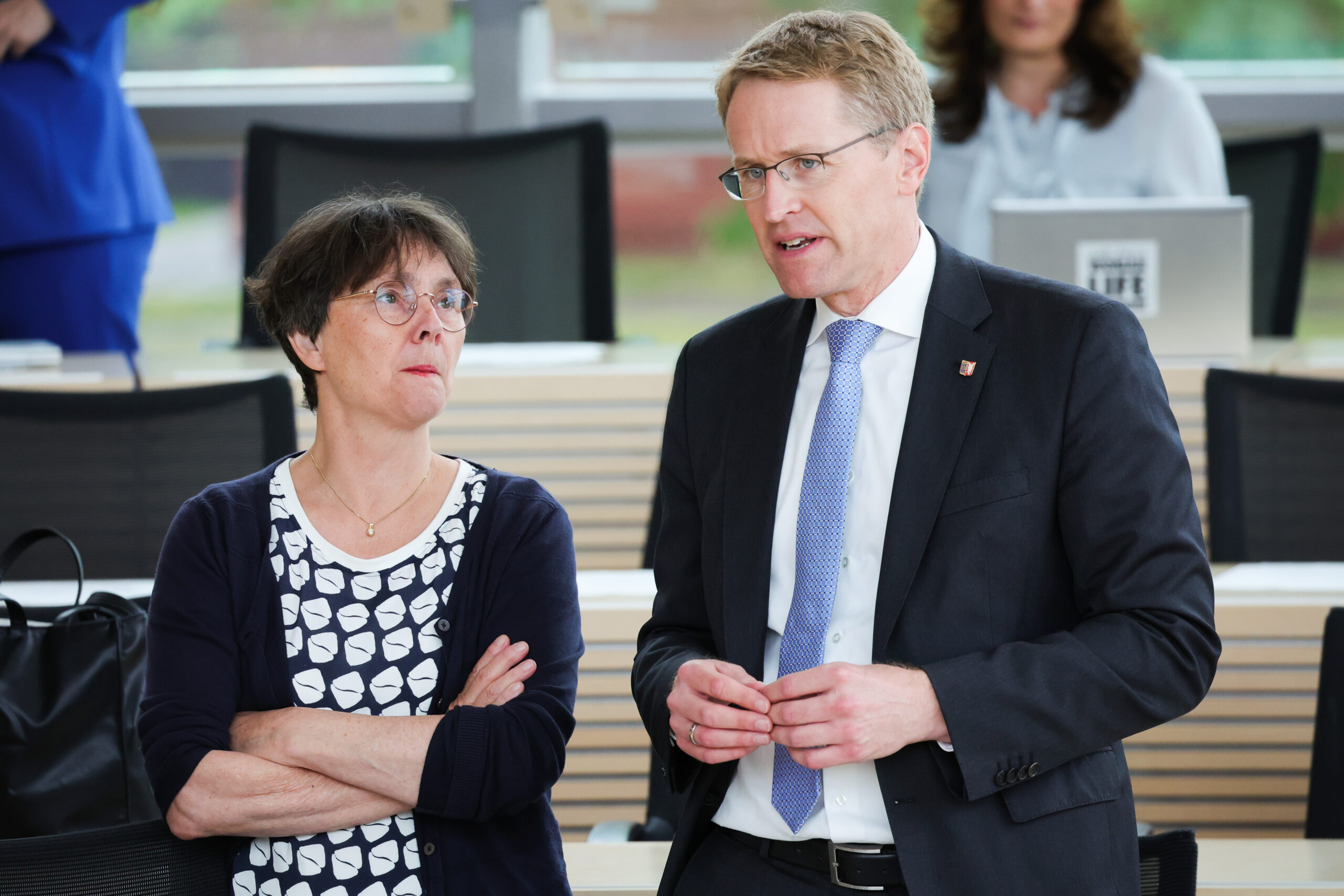 Daniel Günther (CDU, r.), Ministerpräsident von Schleswig-Holstein, und seine Stellvertreterin Monika Heinold (Bündnis 90/Die Grünen)