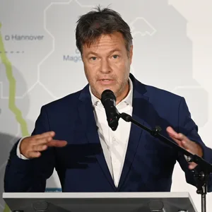 Bundeswirtschaftsminister Robert Habeck (Grüne) kommt für den SuedLink-Baustart nach Schleswig-Holstein.