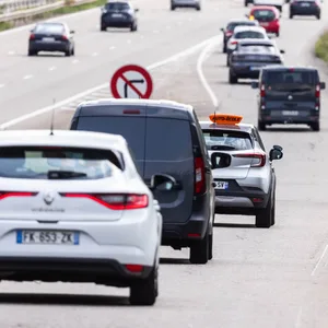 Autobahn Frankreich Motorradfahrer