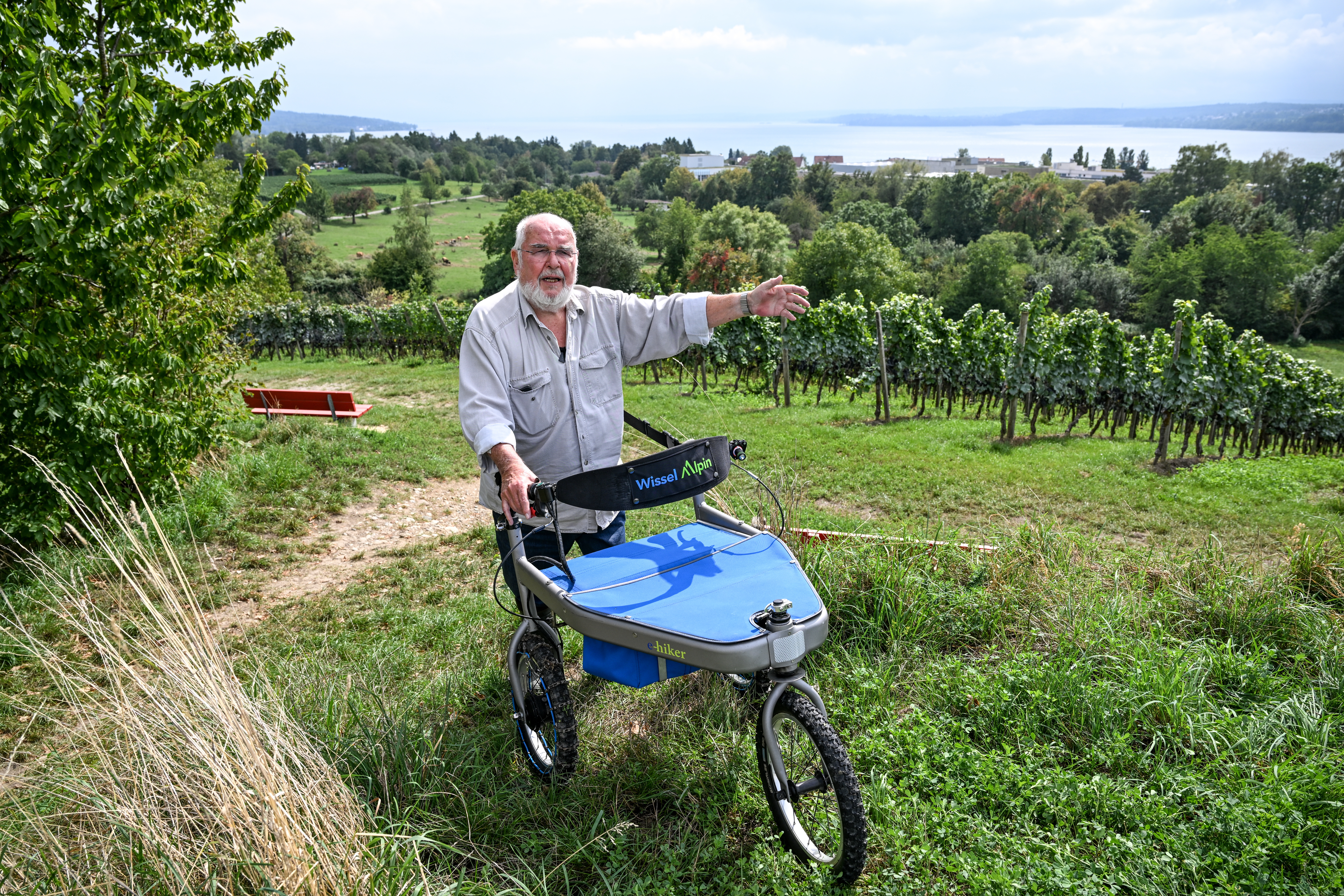 Mit 92 Jahren hat Gerhart Wissel keine Lust aufs Sofa – stattdessen hat sich der Rentner einen eigenen Rollator für Ausflüge in die Berge gebaut.