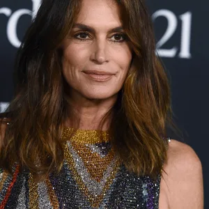 Cindy Crawford (57) spricht in einer neuen Doku-Serie über ihr „Playboy“-Shooting.