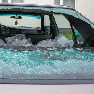 Immer wieder Autoscheiben im Hamburger Westen eingeschlagen – 31-Jähriger unter Tatverdacht