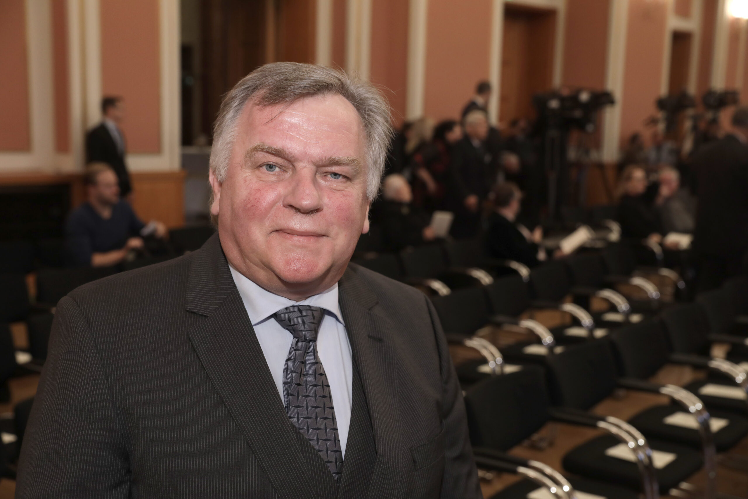 Günther Krause, Parlamentarischer Staatssekretär beim letzten Ministerpräsidenten der DDR und späterer Verkehrsminister in der Regierung Kohl, ist zu Gast bei der Verleihung der Ehrenbürgerwürde der Stadt Berlin an Bundesfinanzminister Wolfgang Schäuble (CDU) am 24.10.2016 in Berlin.