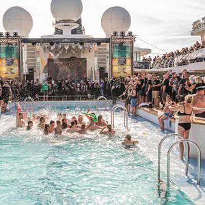 Heavy-Metal-Party auf einem Kreuzfahrtschiff