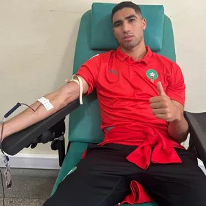 Der Ex-Dortmunder Achraf Hakimi spendet Blut