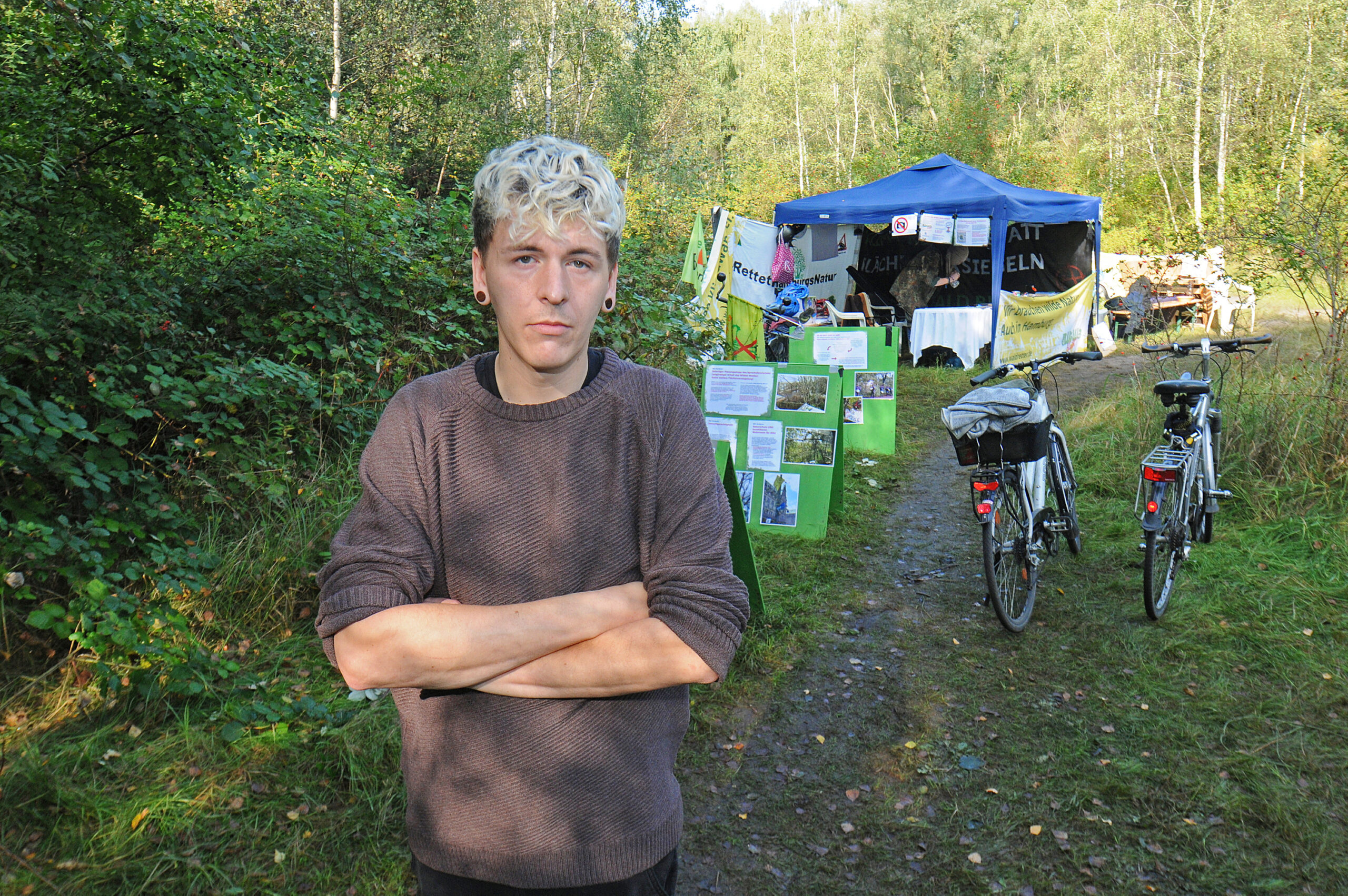 Arne V. (32) kämpft für den Erhalt des wilden Waldes