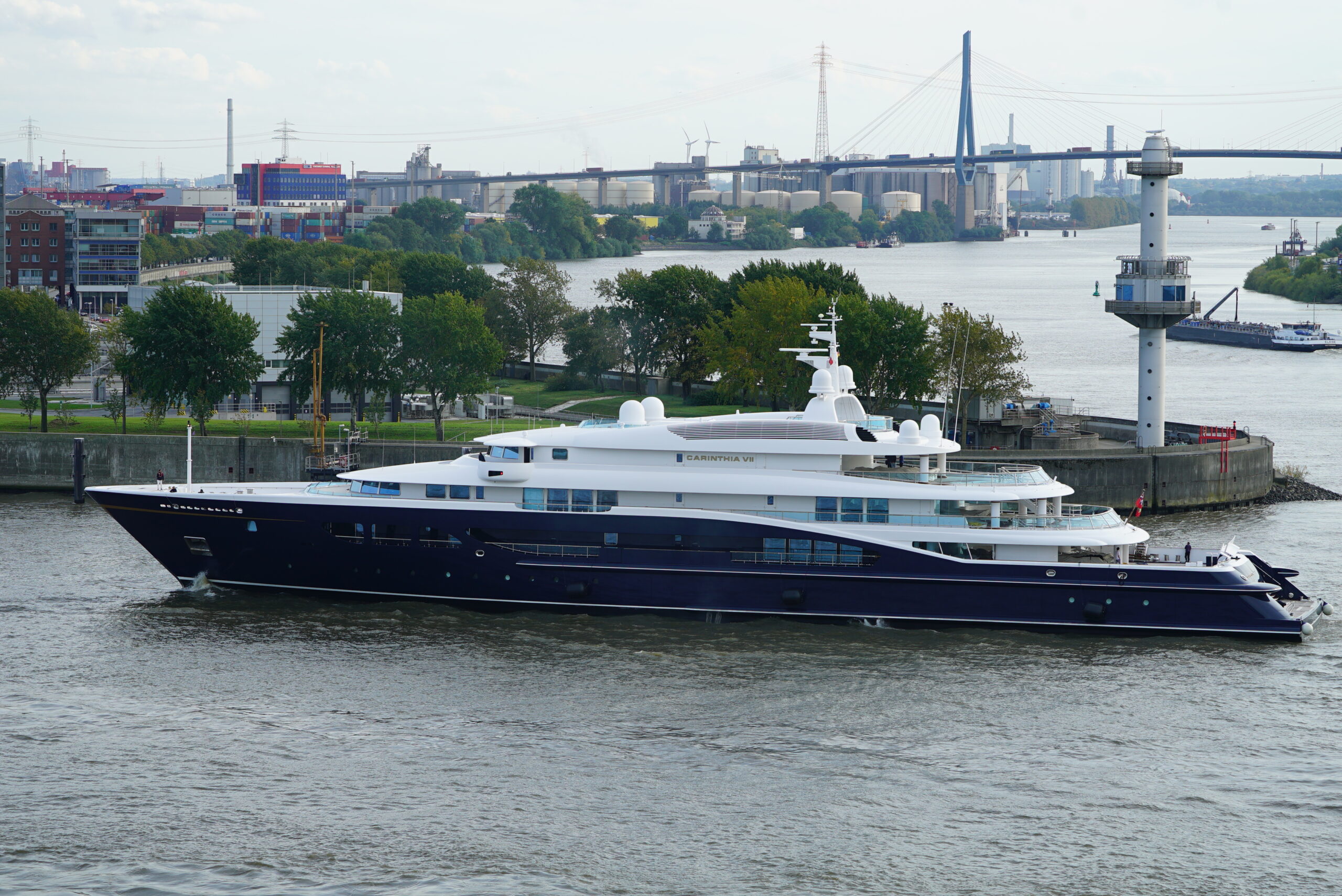 Die Mega-Yacht „Carinthia VII“ gehörte bis zu ihrem Tod der Kaufhauserbin Heidi Horten.