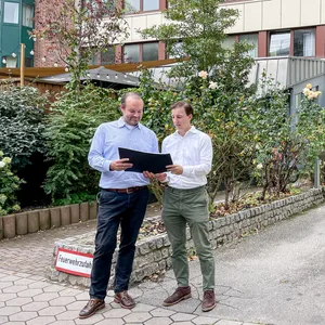 Matthias Möller (links) und Mark Maurin planen die Zukunft vom Grindelhof 87.