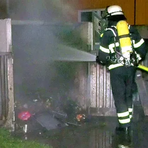 wieder Brand in Flüchtlingsunterkunft in Hamburg