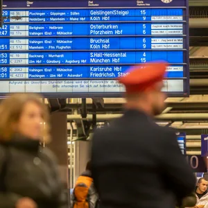 Die Unpünktlichkeit der Deutschen Bahn sorgt immer wieder für Kritik. (Symbolbidl)