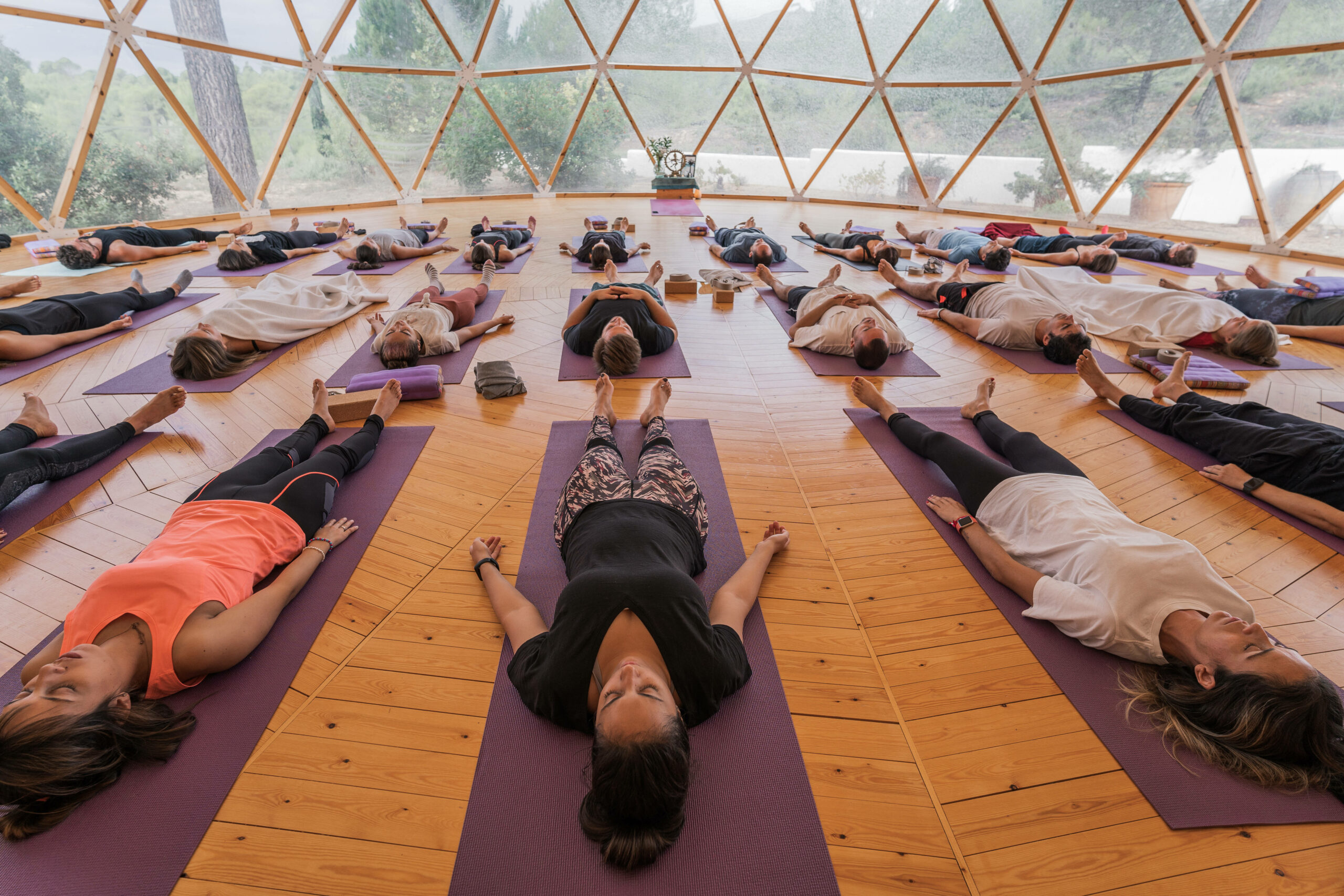 Ein vermuteter ritueller Massenmord entpuppte sich in Großbritannien als einfaches Shavasana. (Symbolbild)
