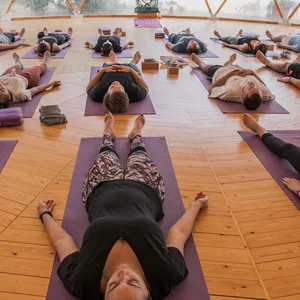 Ein vermuteter ritueller Massenmord entpuppte sich in Großbritannien als einfaches Shavasana. (Symbolbild)