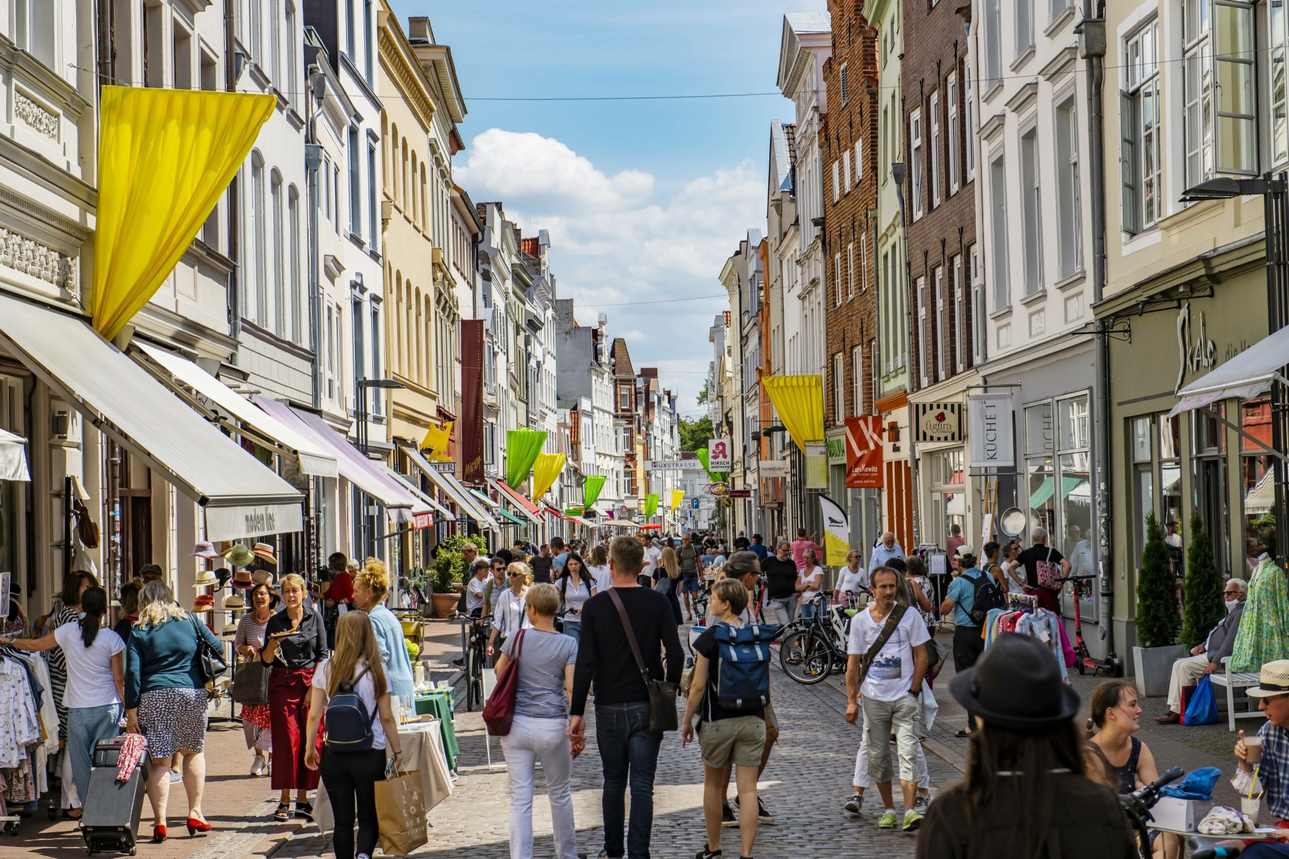 Die Fußgängerzone von Lübeck: Immer weniger Läden nehmen am verkaufsoffenen Sonntag teil. (Archivbild)