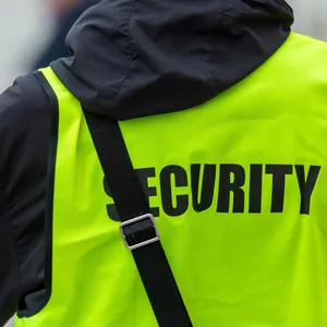 Dem Security-Mitarbeiter wird Verwaltung in 77 Fällen vorgeworfen. (Symbolfoto)