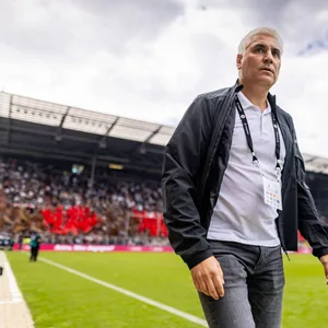St. Paulis Sportchef Andreas Bornemann am Millerntor