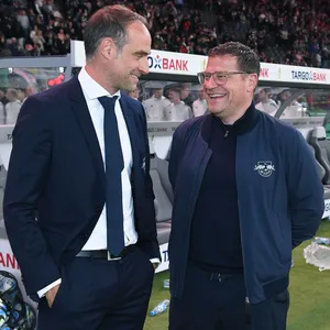Oliver Mintzlaff und Max Eberl beim DFB-Pokalfinale