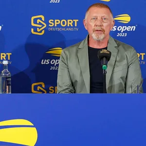 Boris Becker bei einer Pressekonferenz