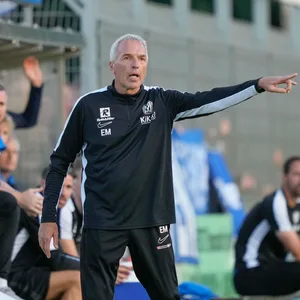 Fußballtrainer Ernst Middendorp